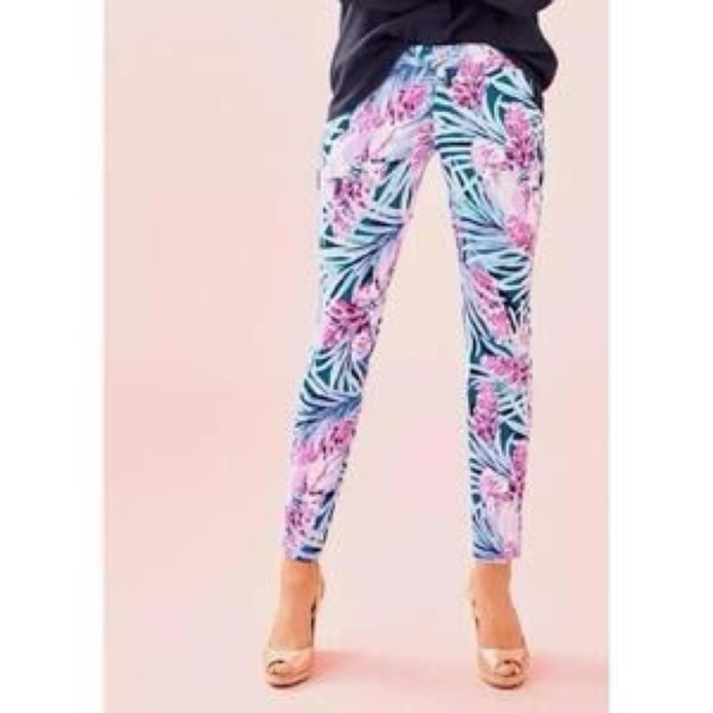Lilly Pulitzer Kelly Ankle Pants in Floral Blue and Pink Women's pants. Size 6